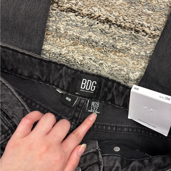 Urban Outfitters BDG High Waisted Tapered Leg Mom Jeans Sz 28W NWT | BDG Jeans - - Picture 3 of 12